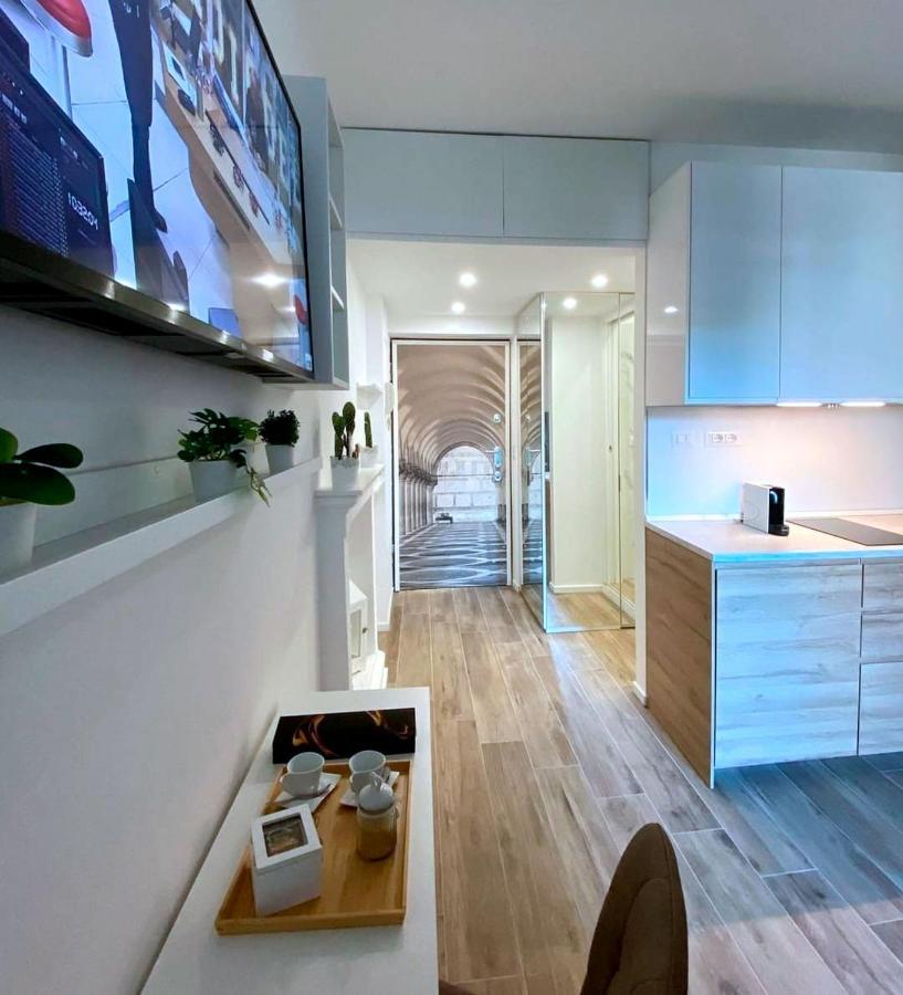 Marghera35 Apartment: Stile E Comodita In Centro Milan Luaran gambar